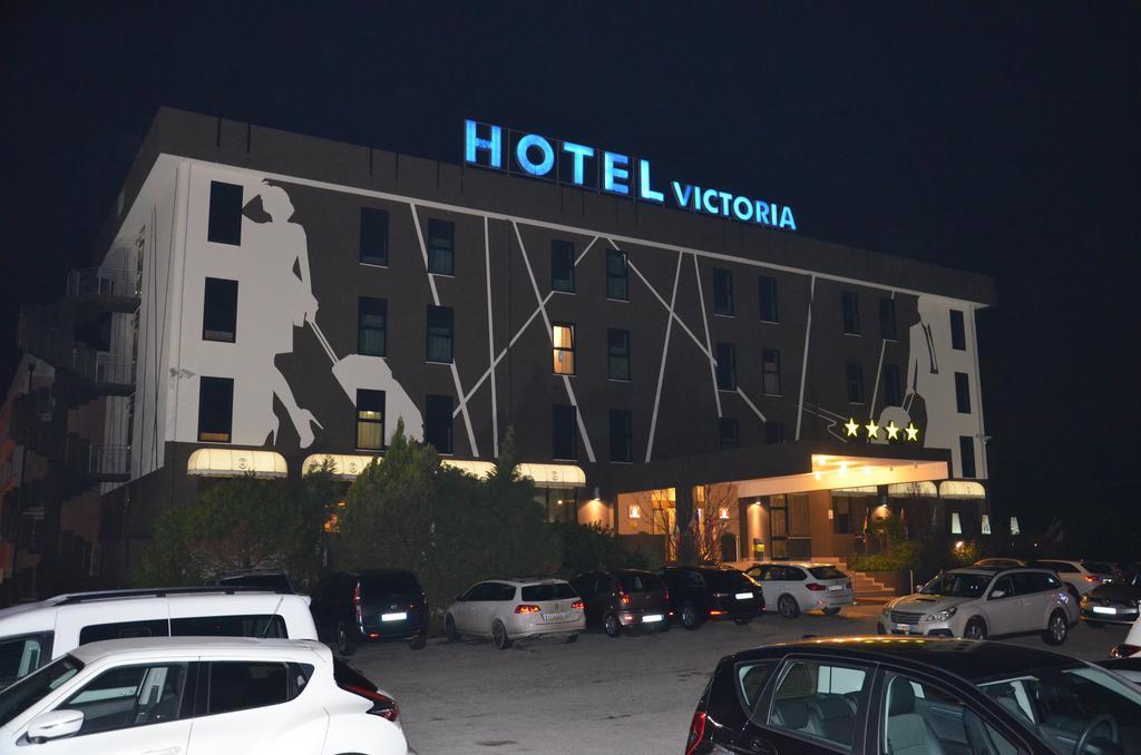 Hotel Victoria Vicenza Bagian luar foto